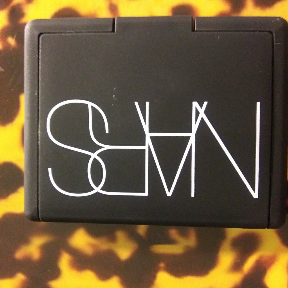 Nars highlighter Albatross